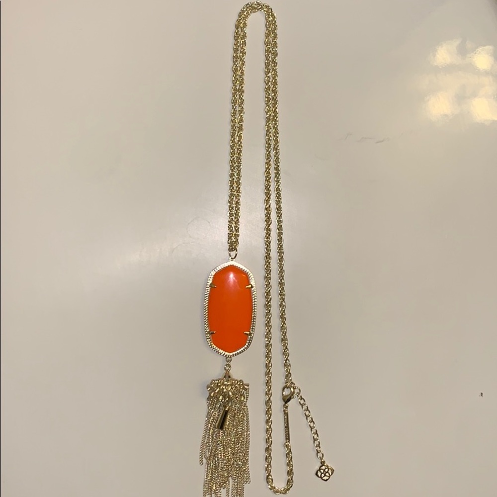 Kendra Scott necklace
